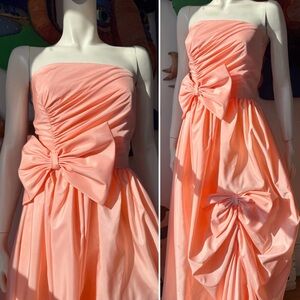 HUGE BOWS 1980s Strapless PROM DRESS Peach Vintage Dance Allure Alfred Angelo S